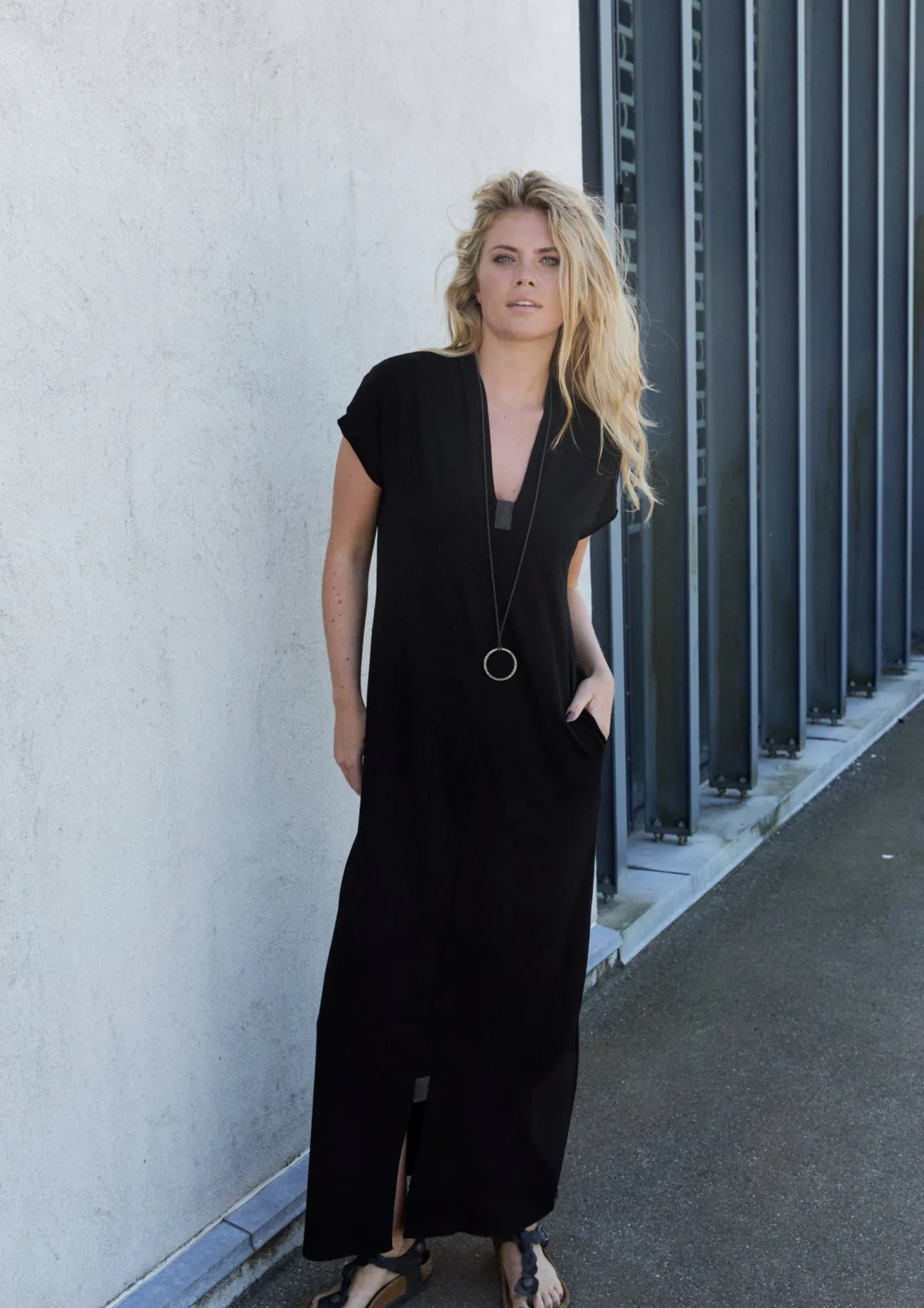 HSCPH ANGE KEID V-AUCHNITT LANGE KLEID V-AUSSCHNITT - 98067 - BLACK Outlet