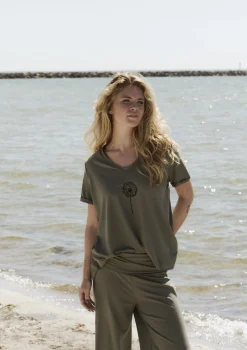 HSCPH V-NECK TEE FOWER V-NECK TEE FLOWER - 96105 FLOWER - DUSTY GREEN Discount